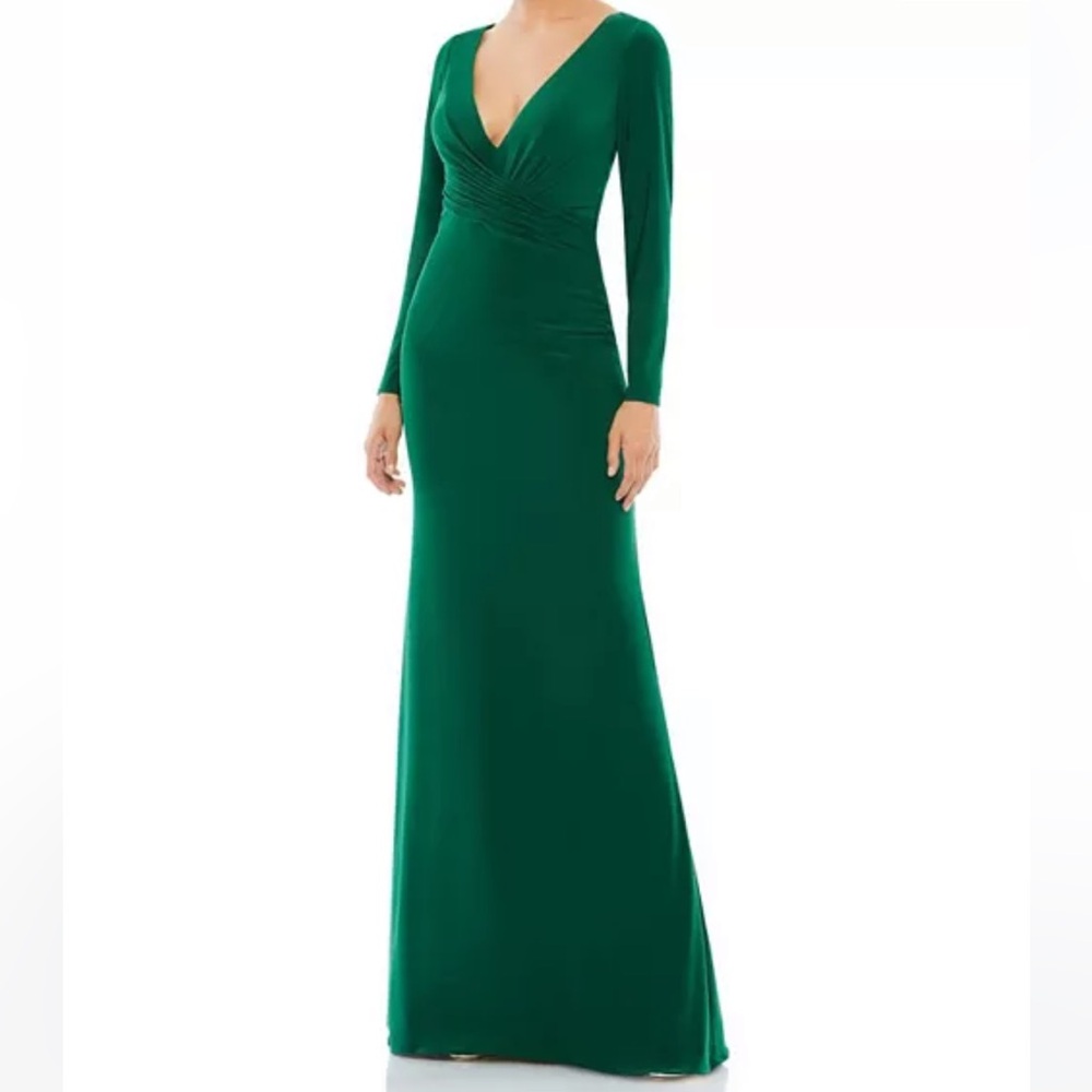 IEENA for MAC DUGGAL Long Sleeve Ruched Jersey V-Neck Gown Size 2 NWT